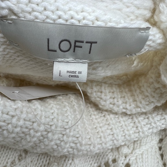 NWT NEW LOFT Cowlneck Crop Sweater Size L Cream, Off-White color, Cozy soft feel - Picture 8 of 10